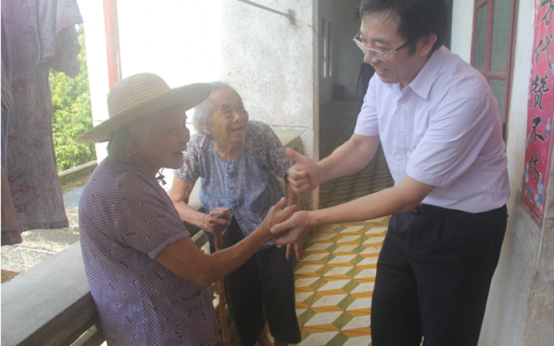 送温暖，献爱心，再谱新篇章